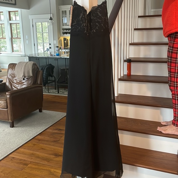 Jim Hjelm Couture - Size 8 - Black Chiffon and Lace Bodice Dress/Gown - Picture 4 of 4